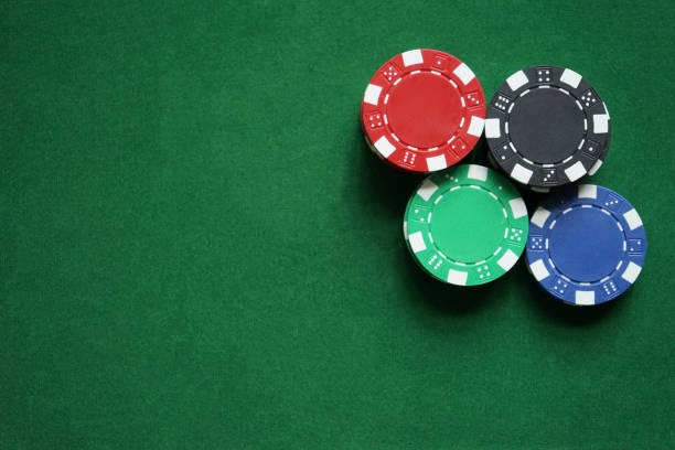 No Commission Baccarat live dealer table with player and banker cards visible